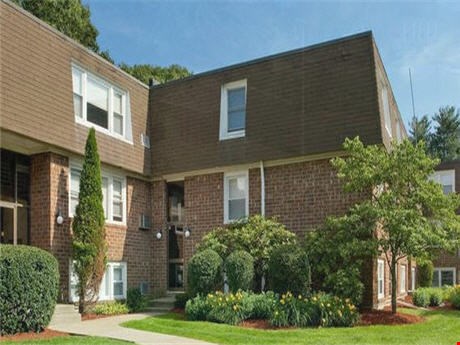 The Four Seasons Image 10