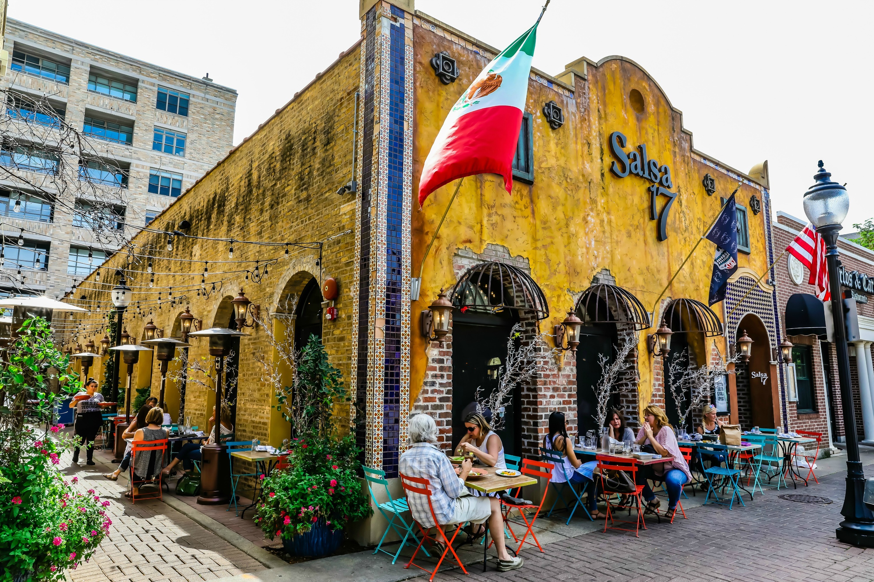 Hancock Square at Arlington Station Image 22