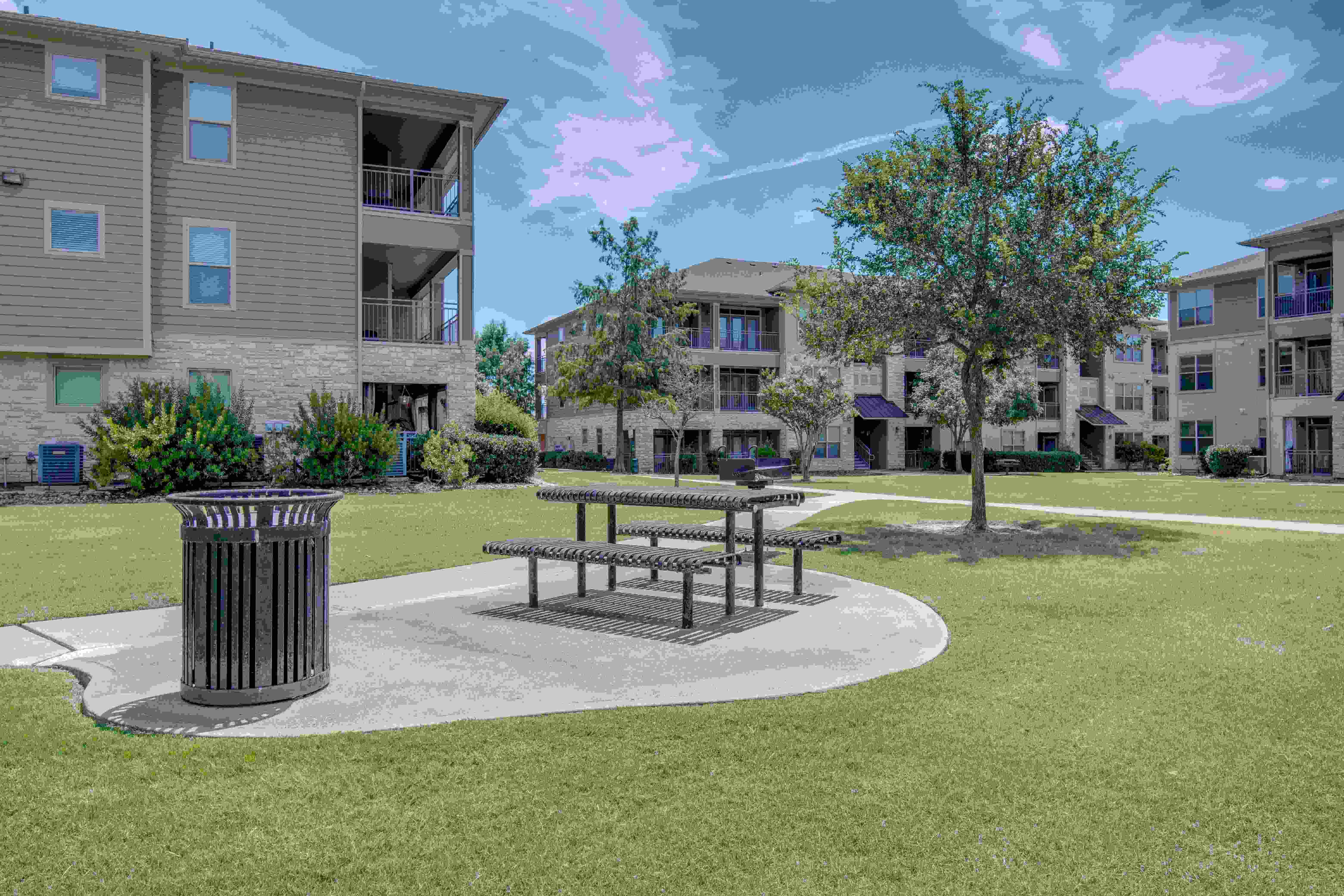 Crescent Pointe Apartments Image 12