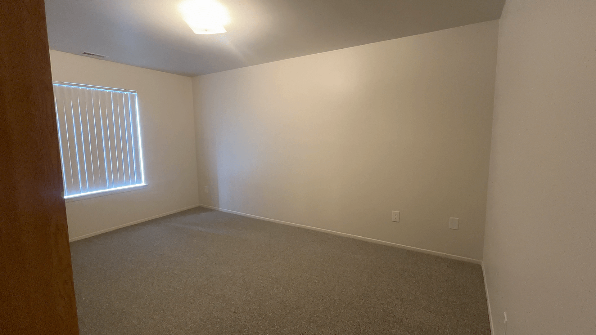 Lakeside Village Apartments Image 149