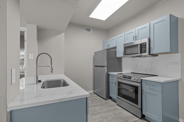 Larkin Apartment Homes Image 9