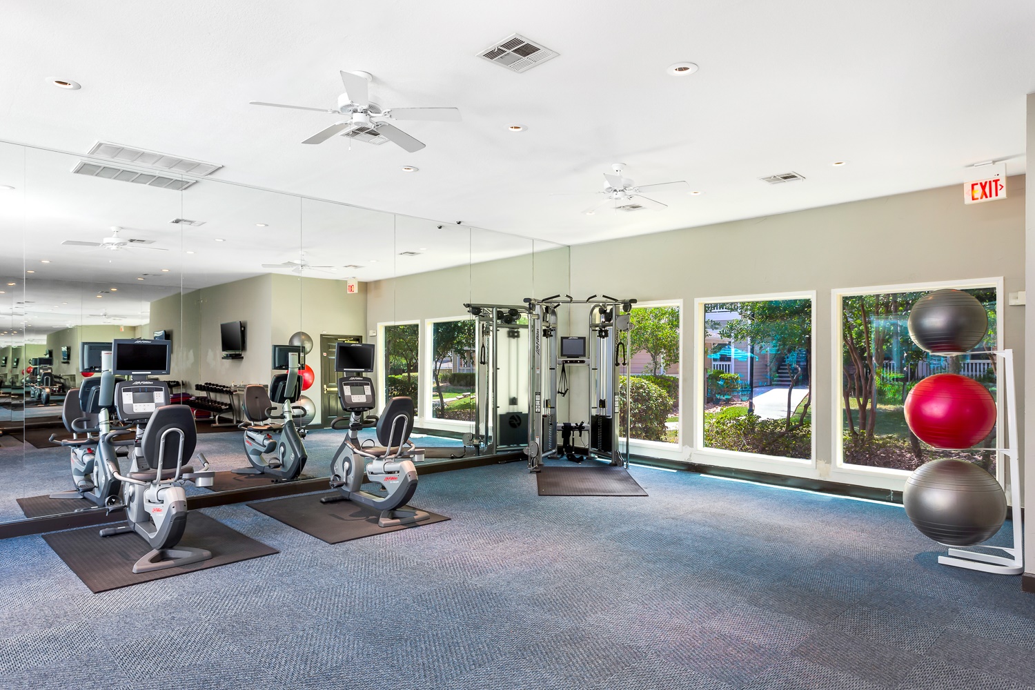 The Lodge At Shavano Park Image 4