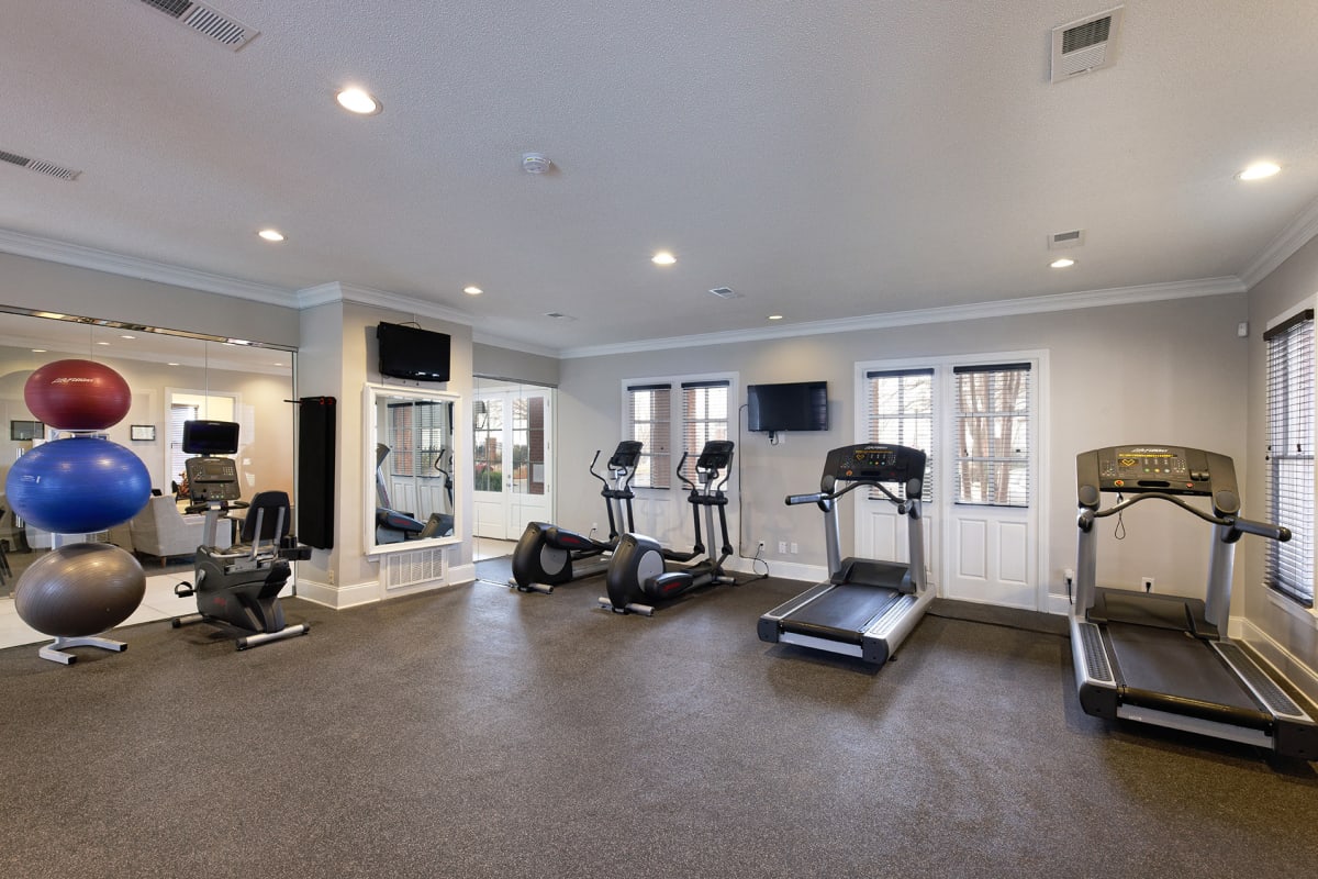 Island Park and Harbor Town Square Image 5