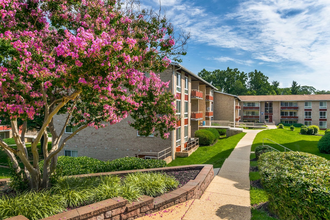 Carriage Hill Image 12