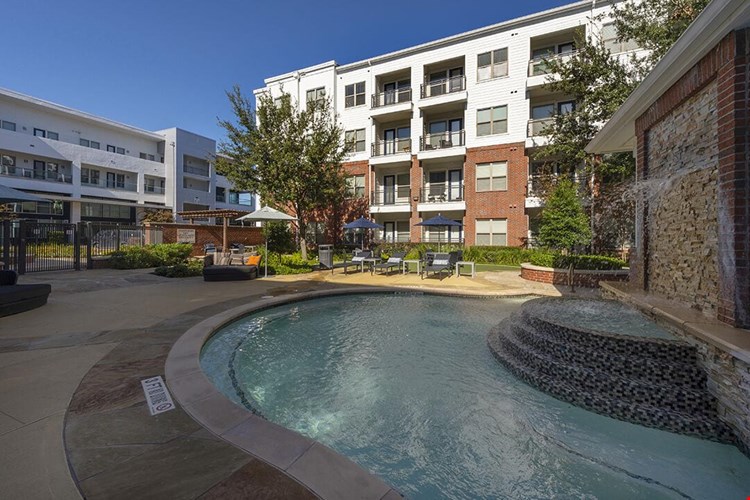 The Richmond at Uptown Image 65