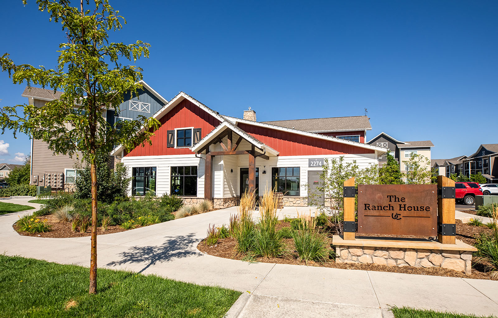 Bucking Horse Apartments Image 10