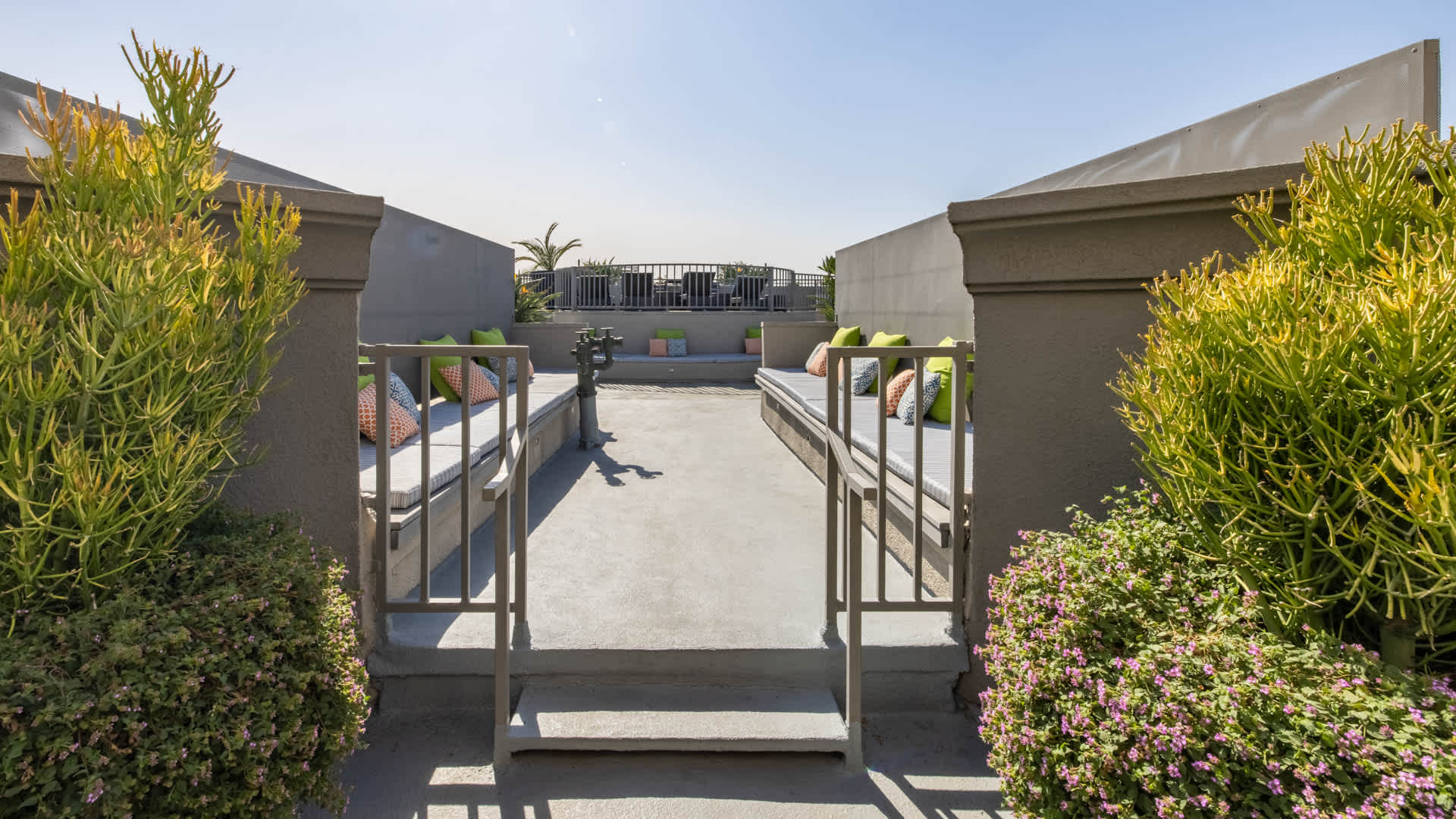 Vantage Hollywood Image 36