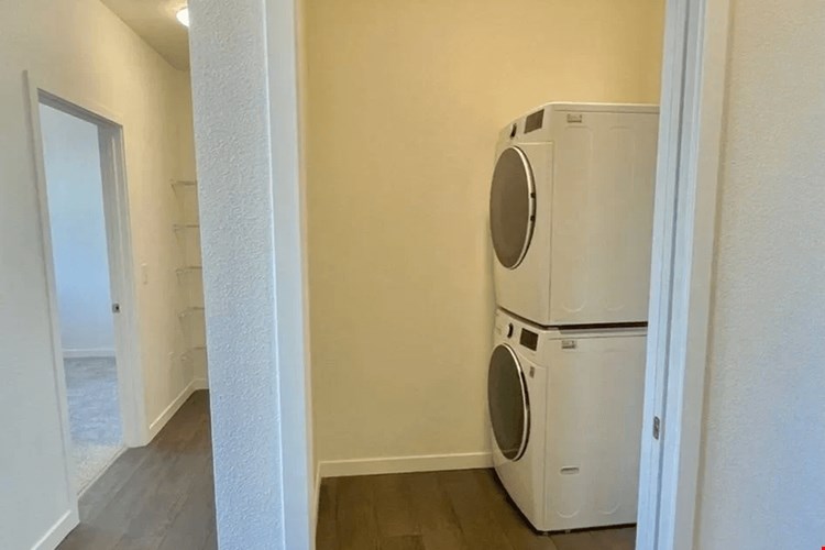 Range View Apartments  Image 15