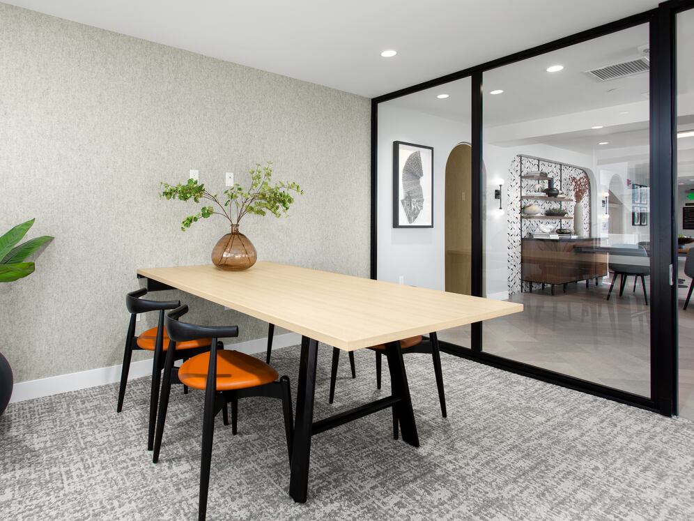 Private work lounge