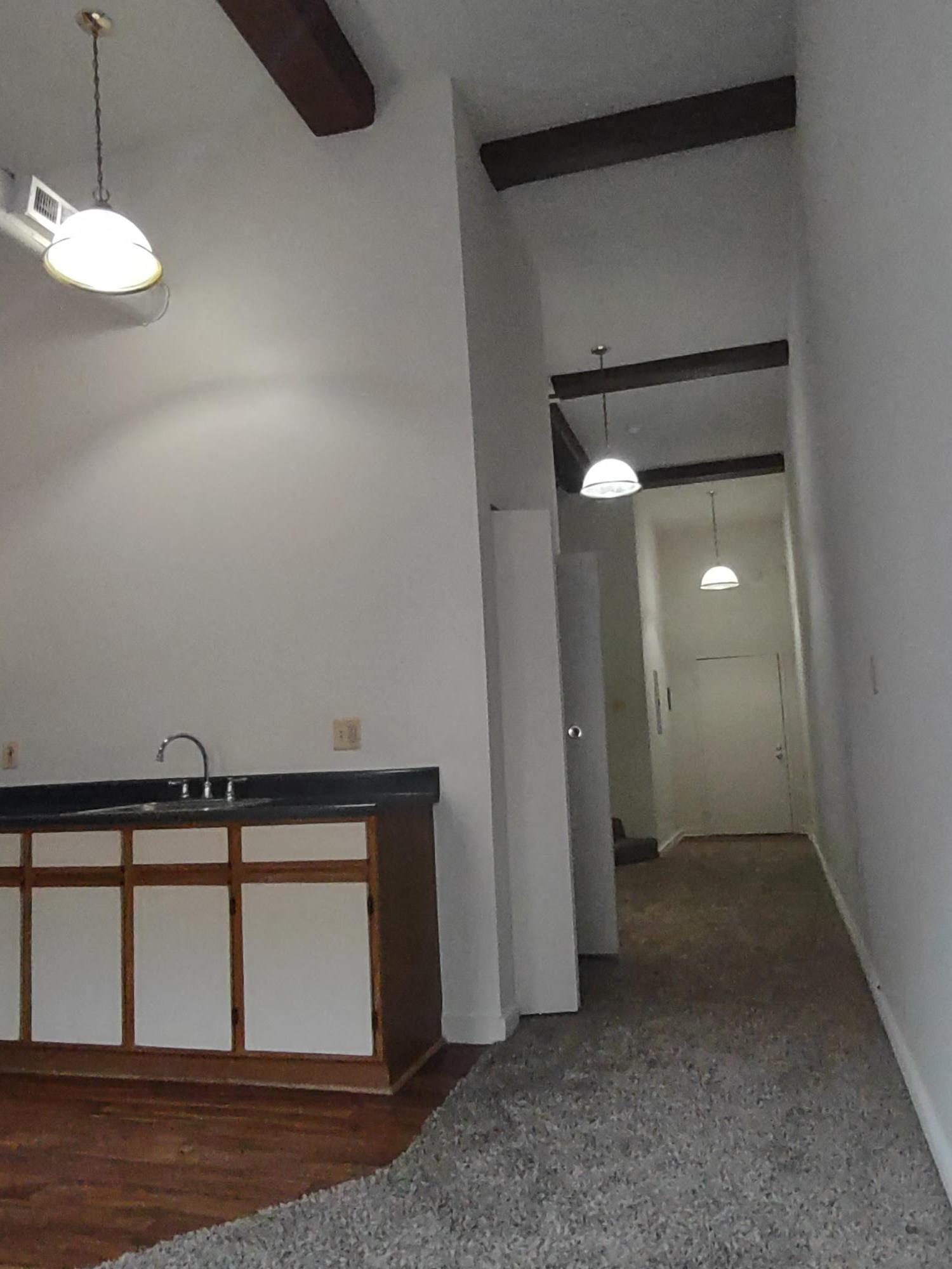 Marlboro Classic Apt & Redwood Square Image 130