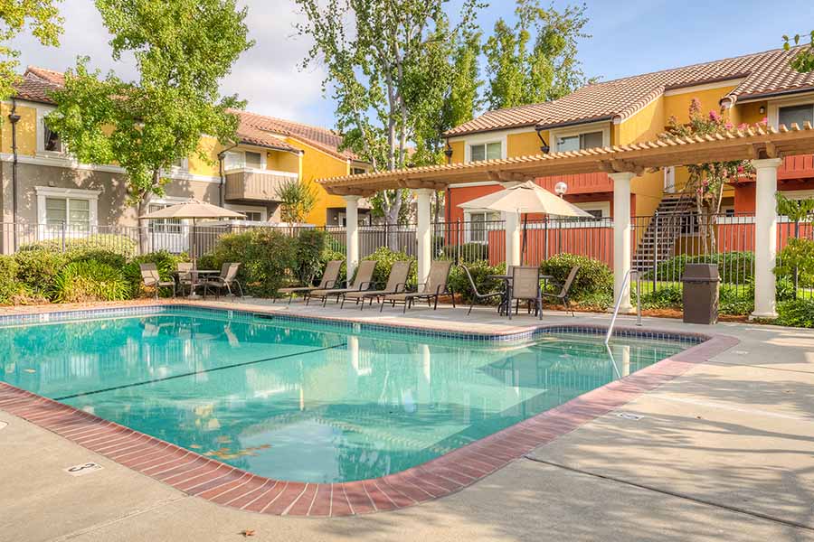 Peppertree Apartments Image 1