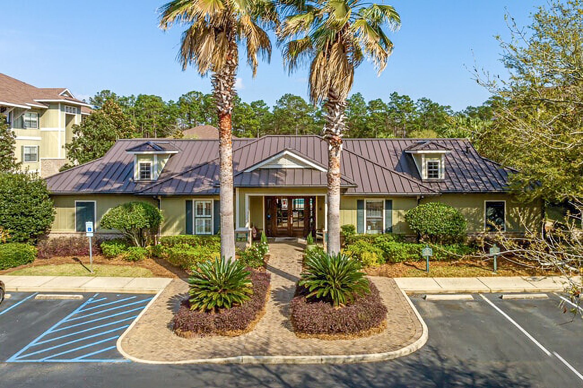 The Park at Whispering Pines Image 16