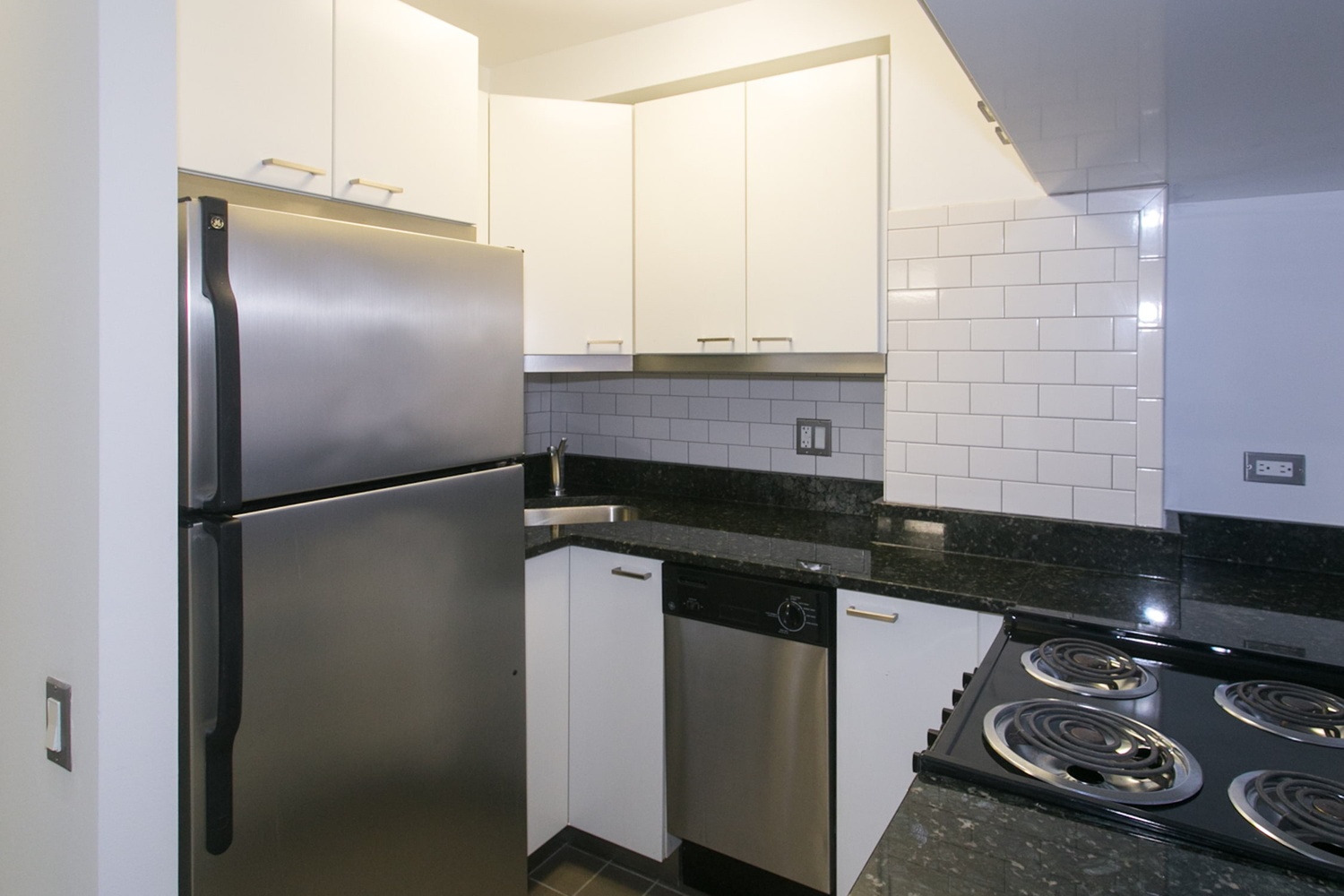Algonquin Apartments Image 5