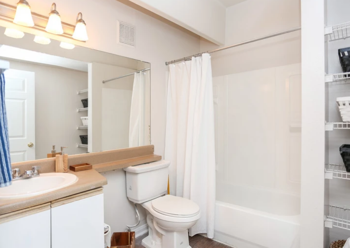 Dwell @ the View Image 9