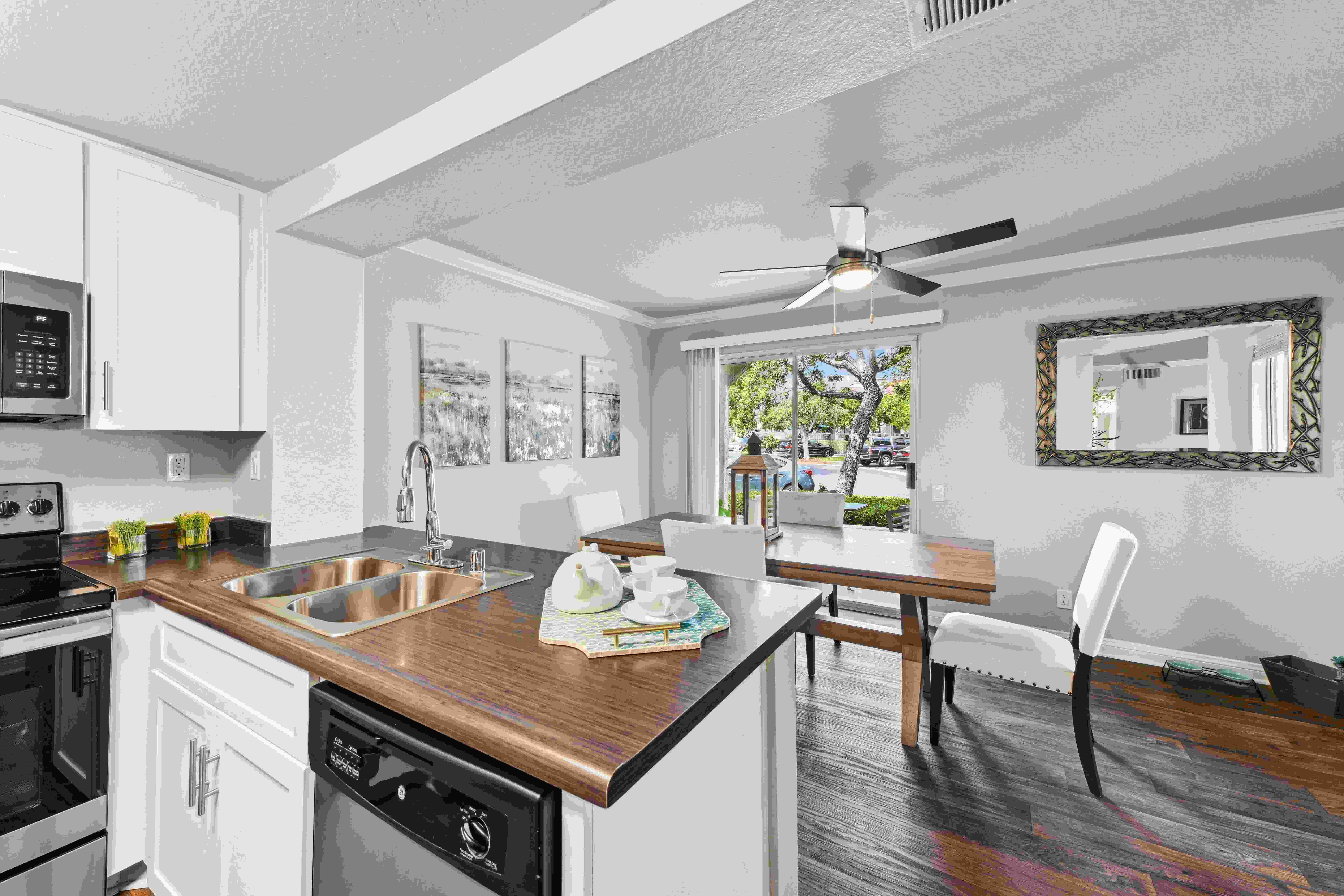 Hidden Hills Condominium Rentals Image 6