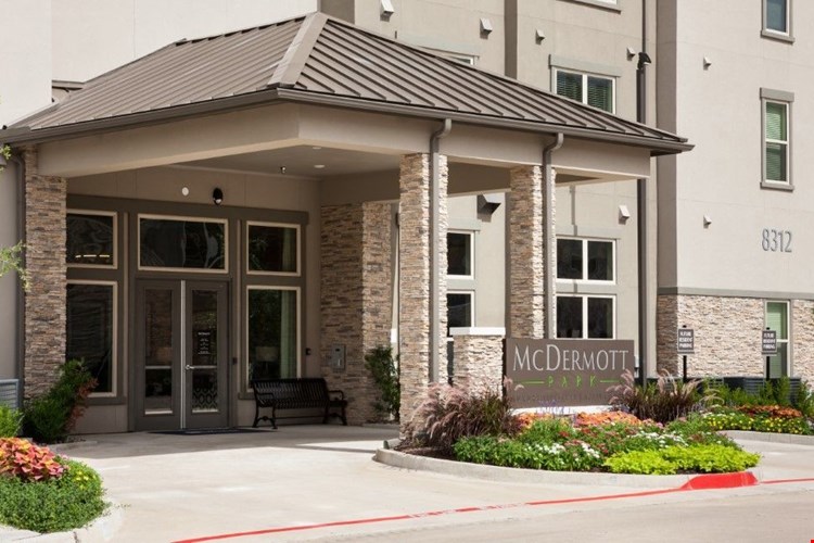 McDermott 55 Image 19