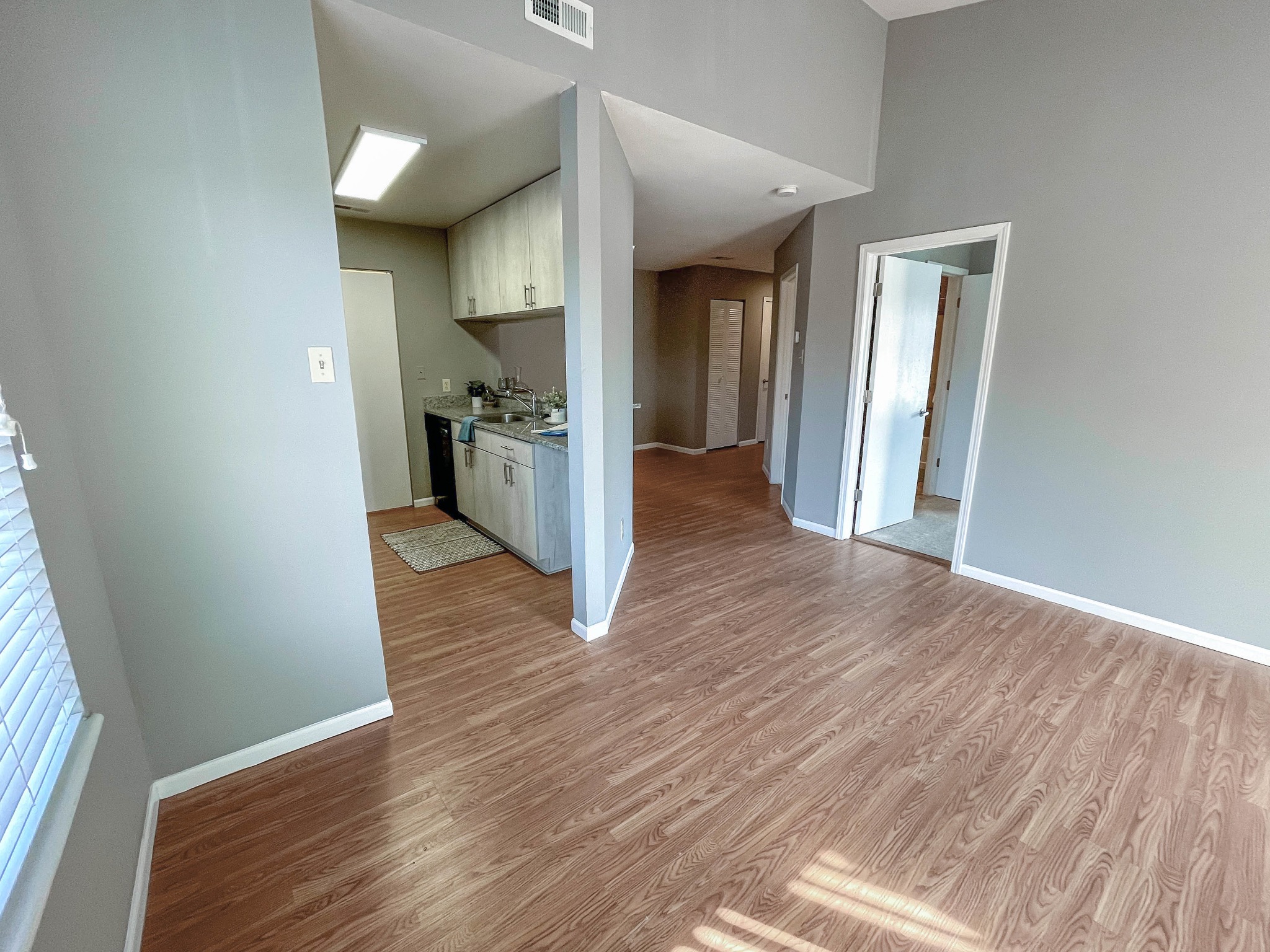 South Summit Apartments Image 14