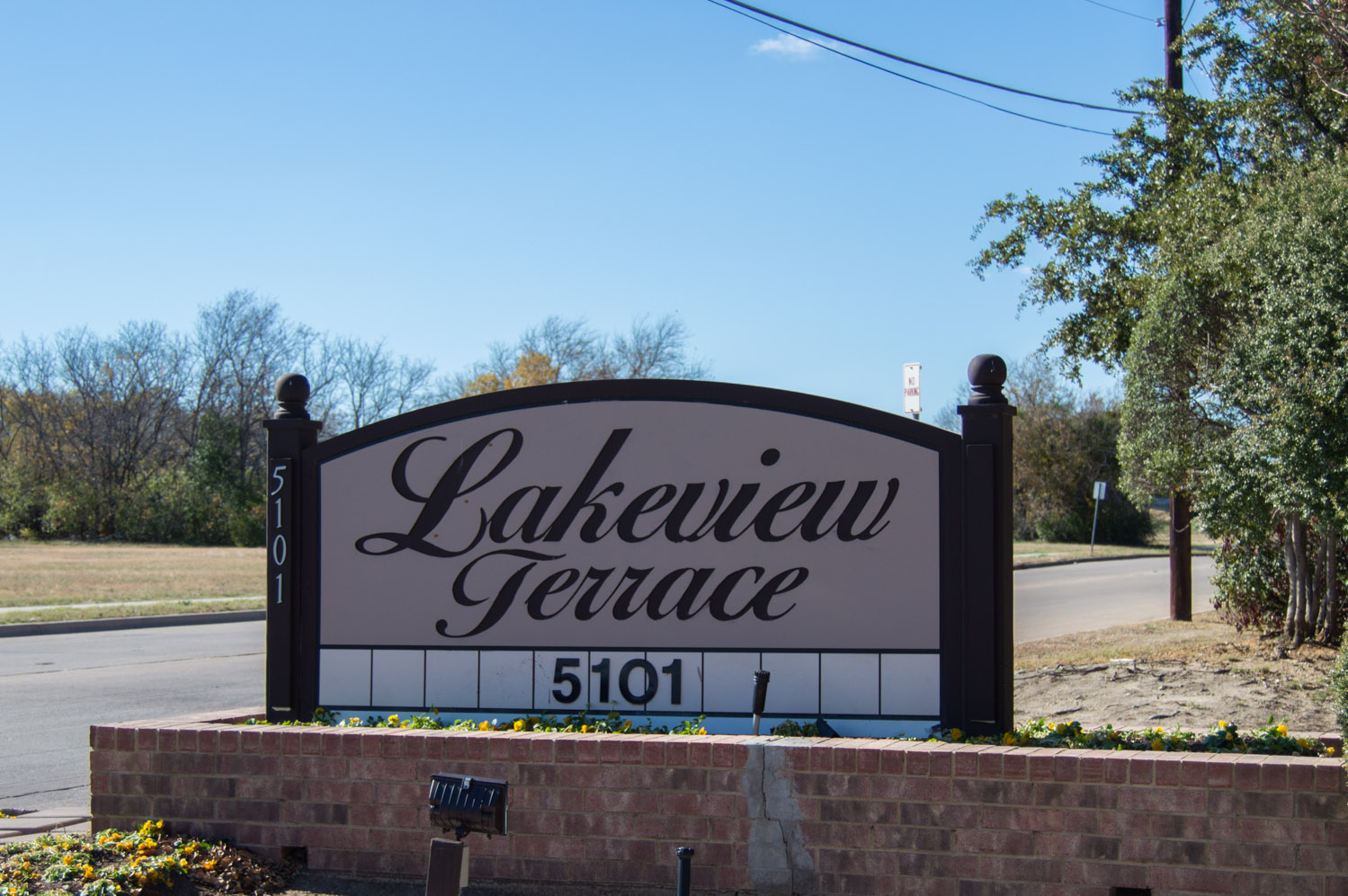 Lakeview Terrace Haltom City Image 2