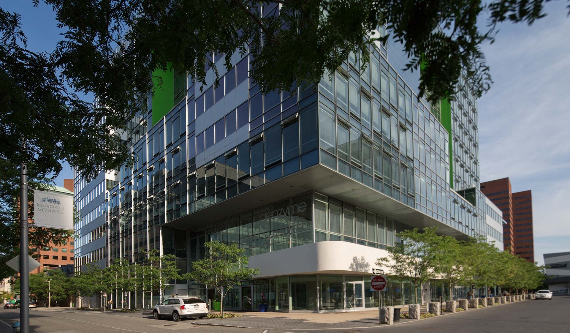 Just a short walk from Kendall Square, making commuting to work easy