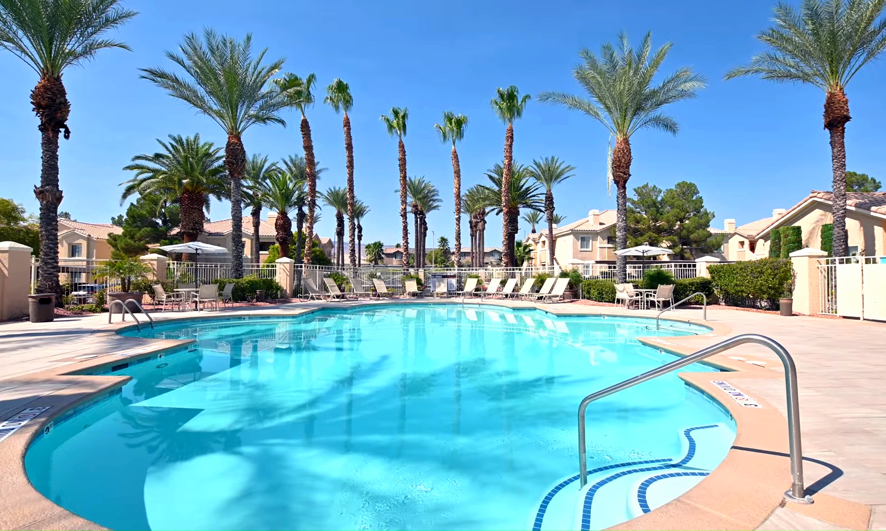 La Villa Estates Image 2