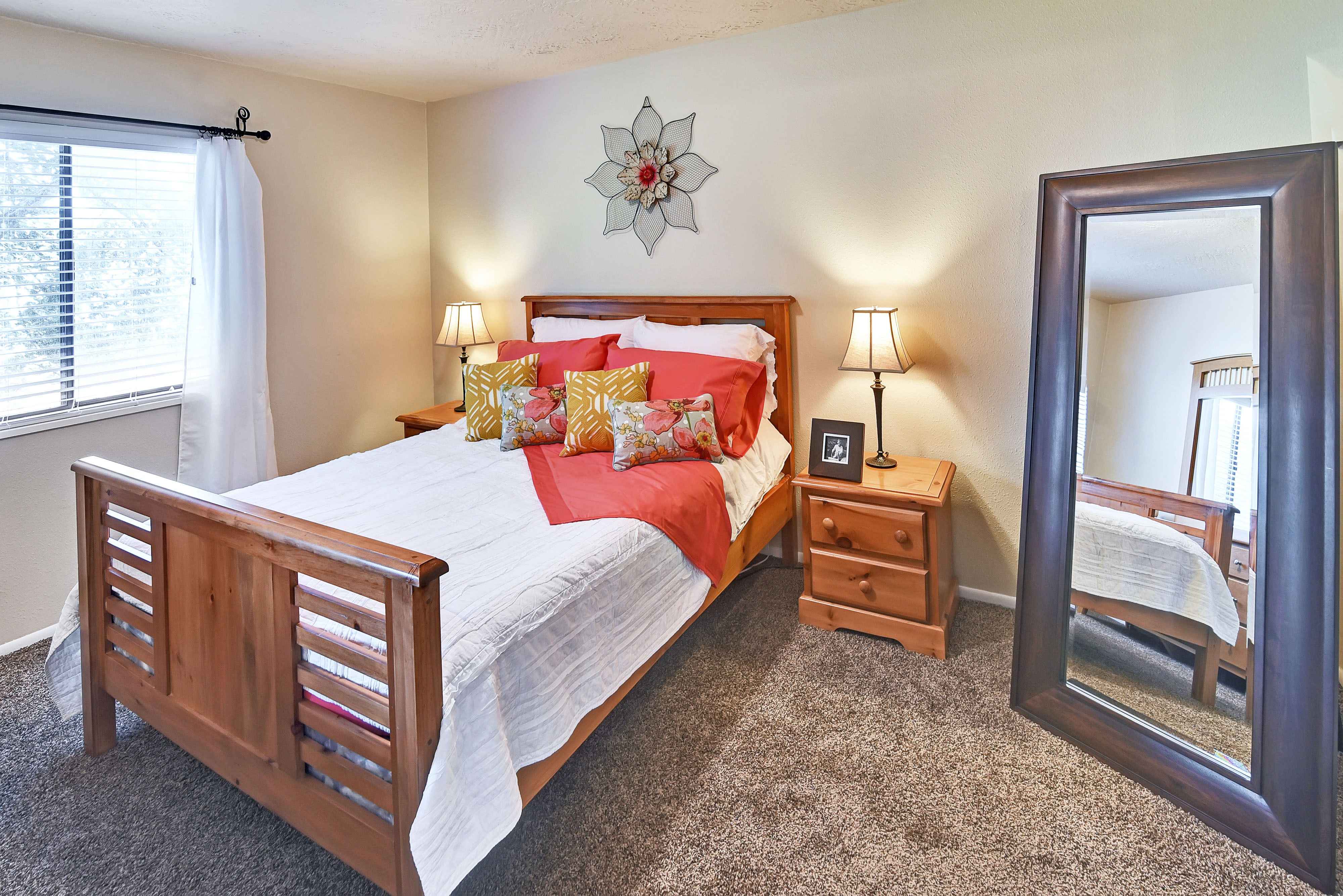 Cherry Creek Apartments Image 7