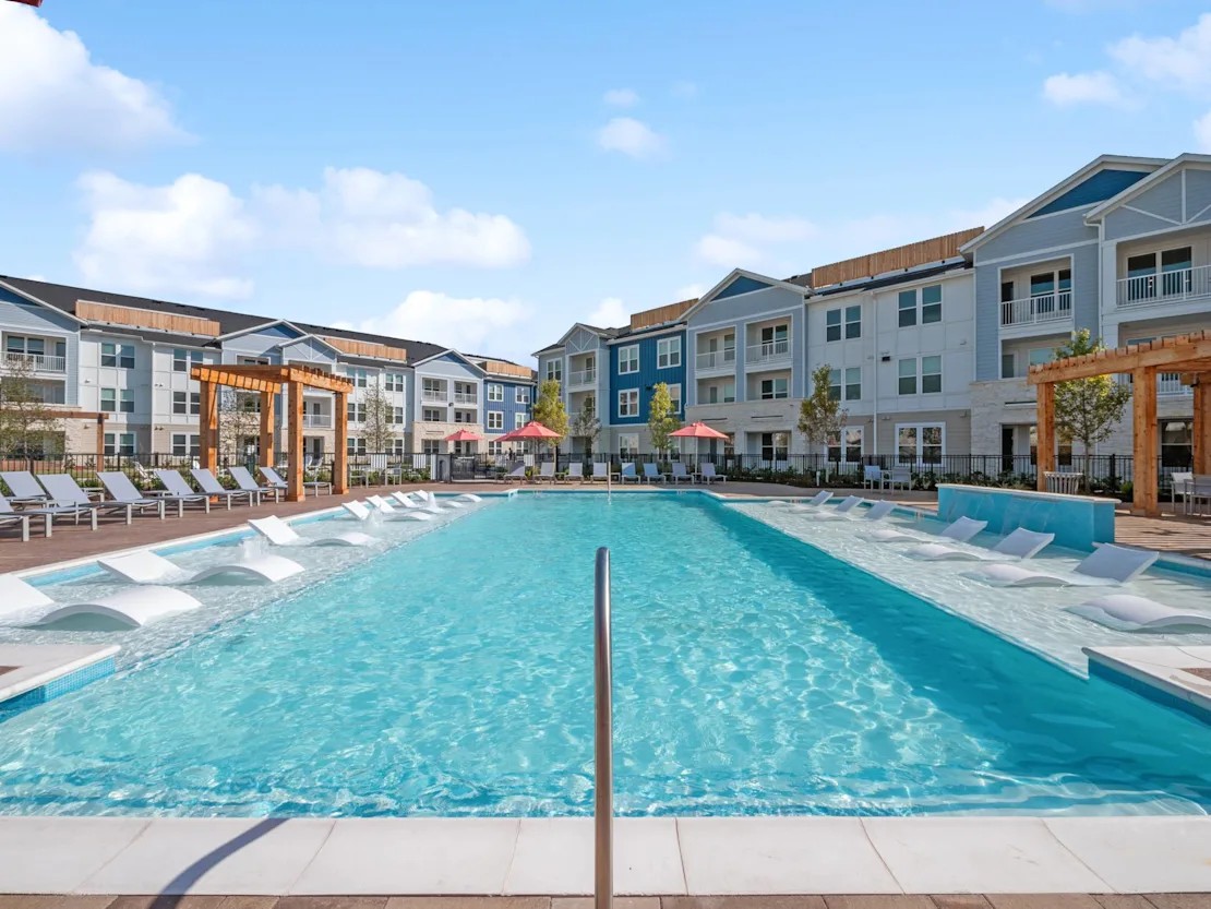 Reserve at Ventana Lakes Image 1