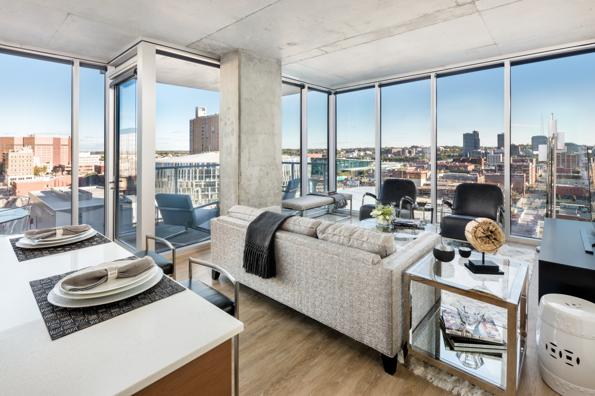 One Light Luxury Apartments Image 15
