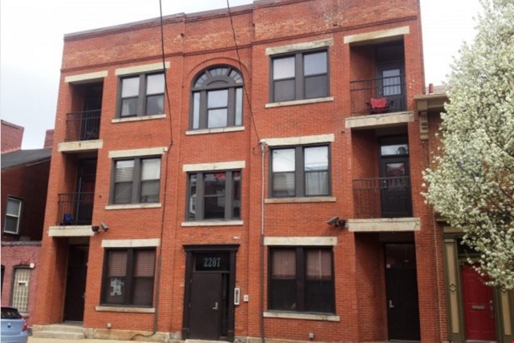 2207 Jane Street - Exterior