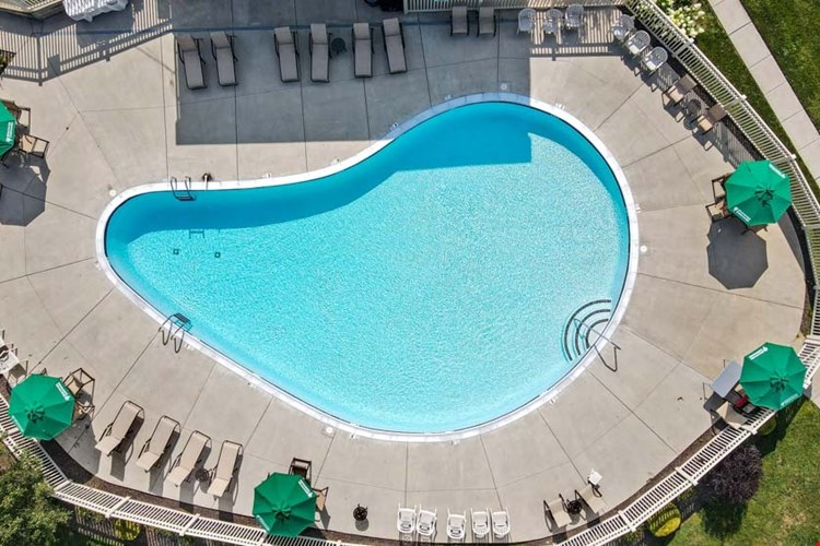 Oak Forest Apartments Image 1