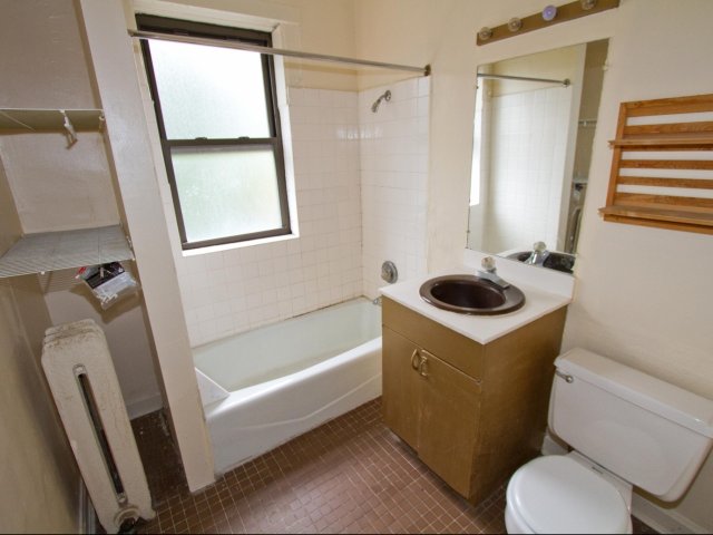 5339-5345 S Woodlawn Avenue Image 8