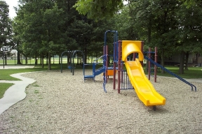 Brookside Manor Image 4