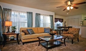 Twin Lakes Apartments Image 4