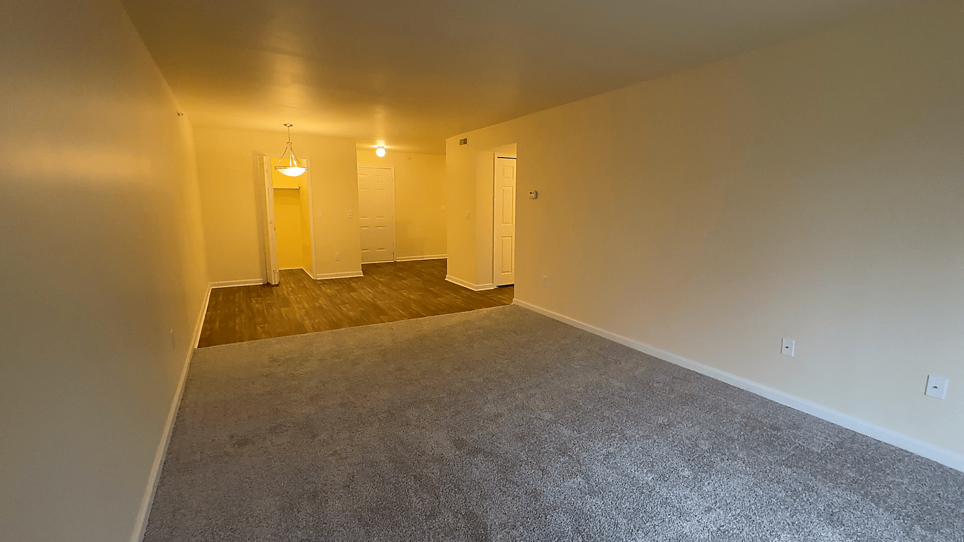 Lakeside Village Apartments Image 141