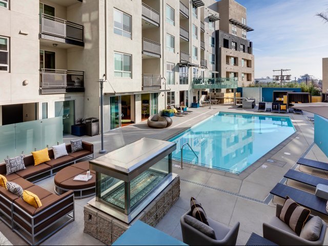 Wilshire La Brea Image 16