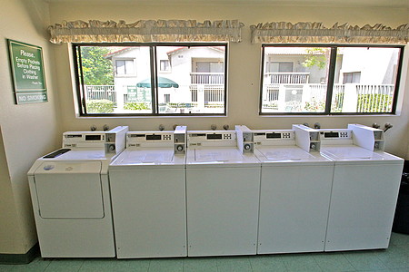 Sandcastle Apartments Image 7