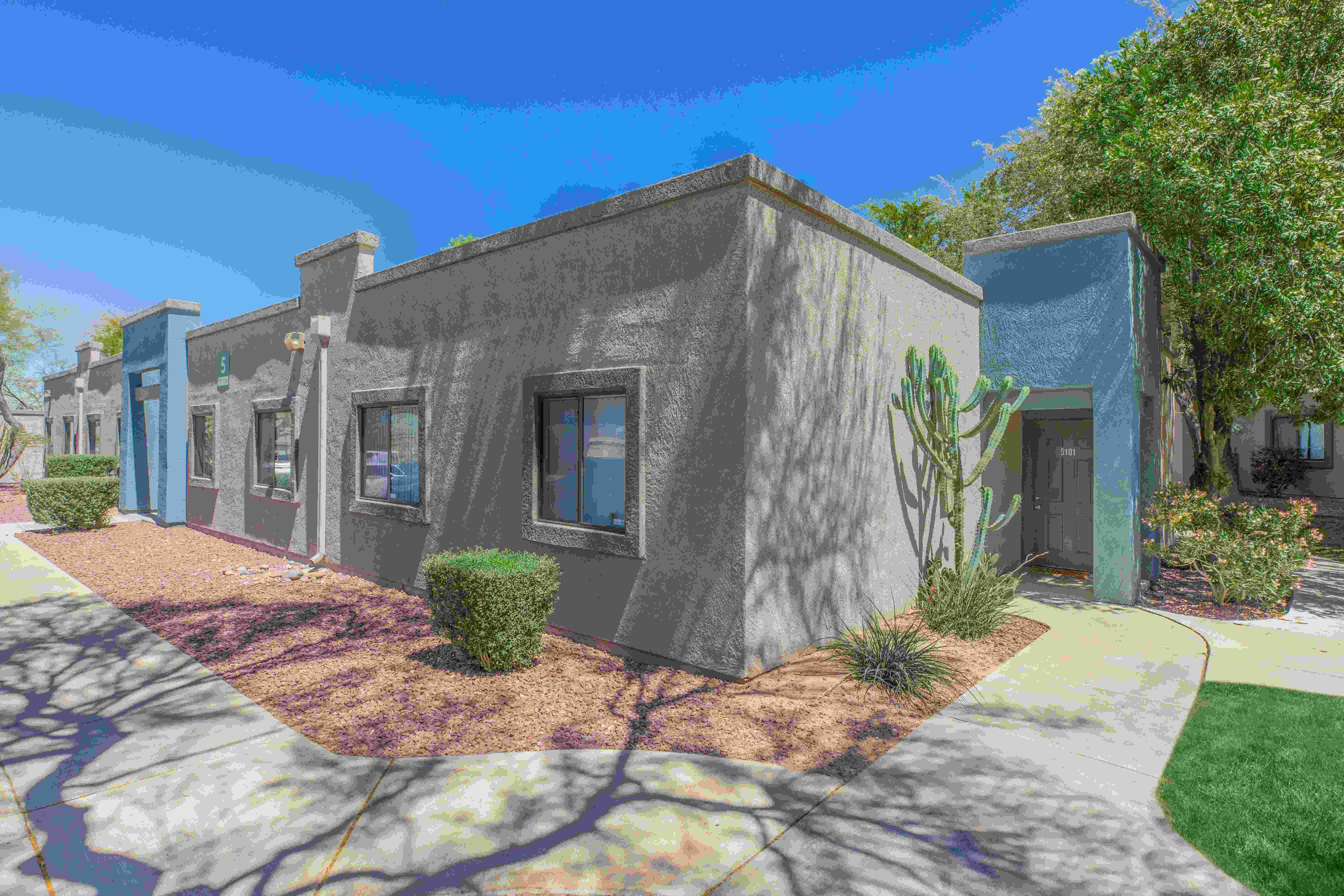 Peak at Oro Valley Image 56