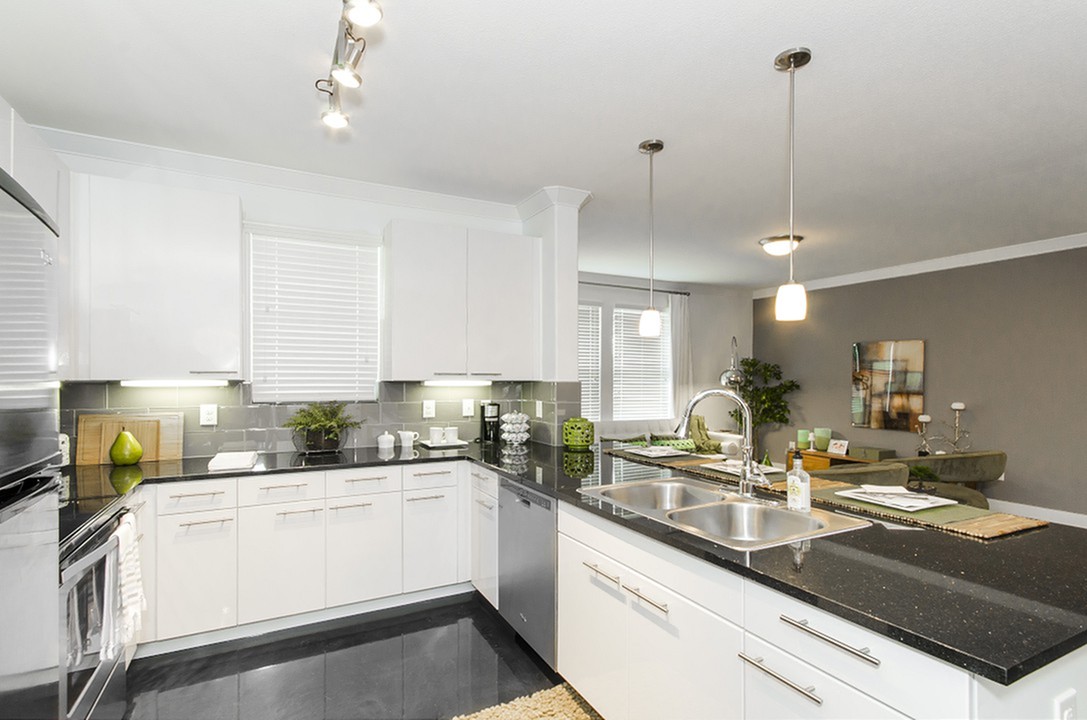 The Towers Woodland Image 15