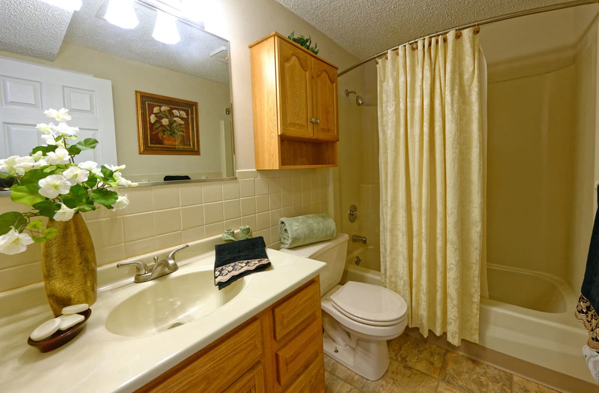 Quakertowne Apartments Image 4