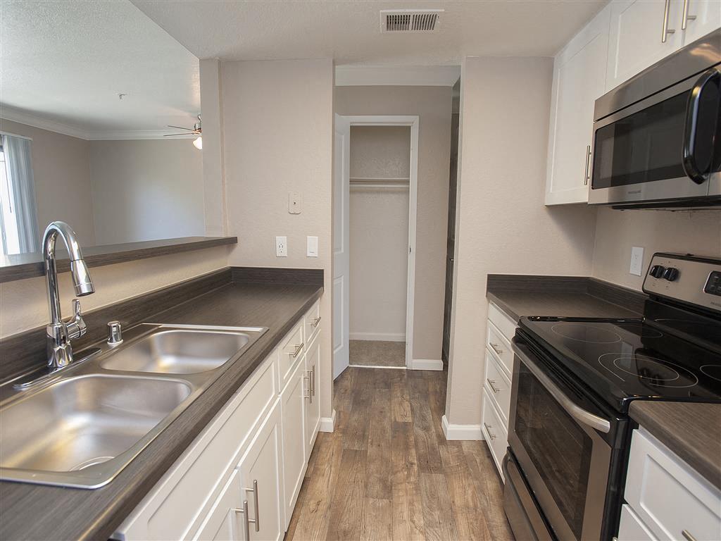 Sandpiper Village Apartment Homes Image 19