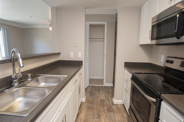 Sandpiper Village Apartment Homes Image 19