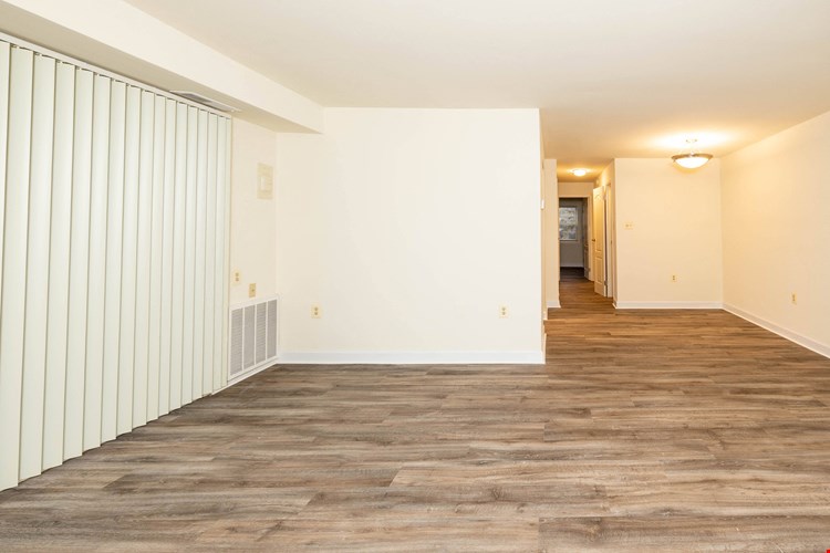 Seminary Roundtop Apartments Image 9