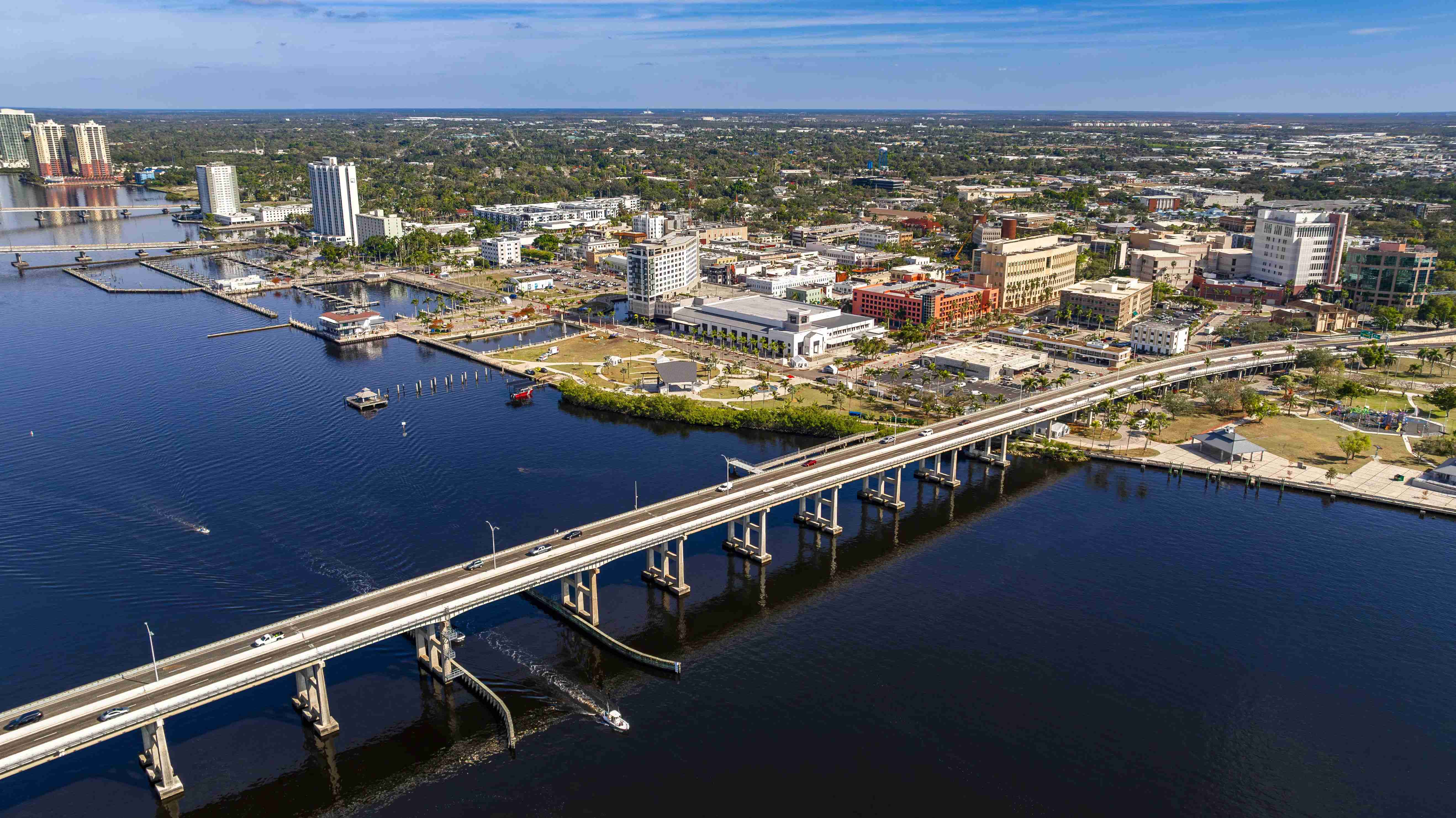 When you choose to live at Lexington Palms you will be just minutes from Downtown Fort Myers, offering stunning city views and easy coastal access.
