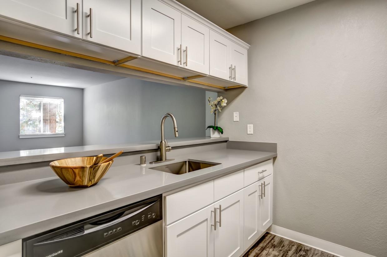 Serramonte Ridge Apartments Image 5