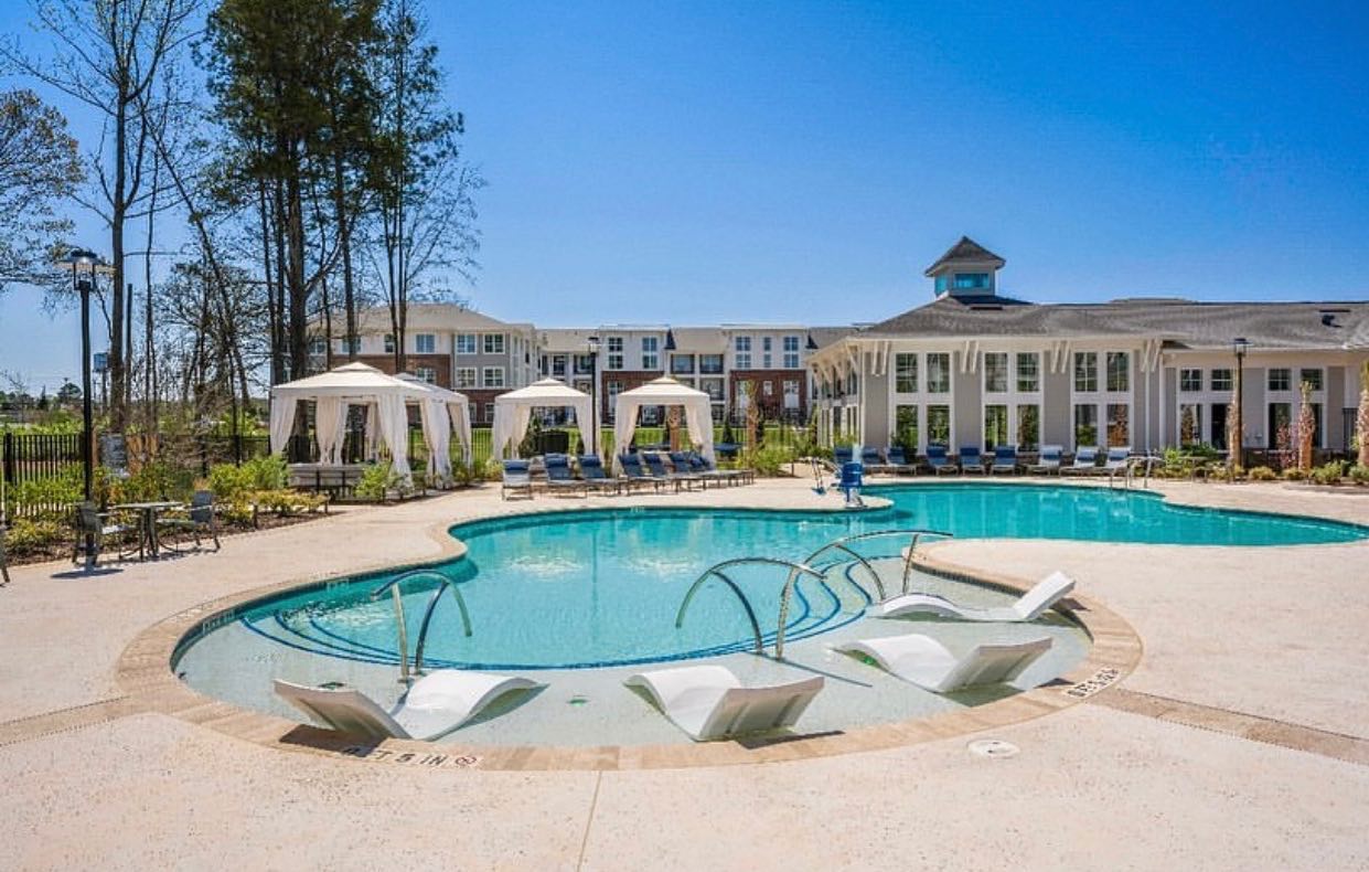 Mathews Square Image 2