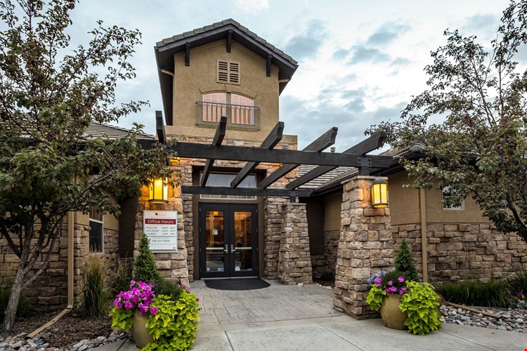 Resort at University Park Apartment Homes Image 36