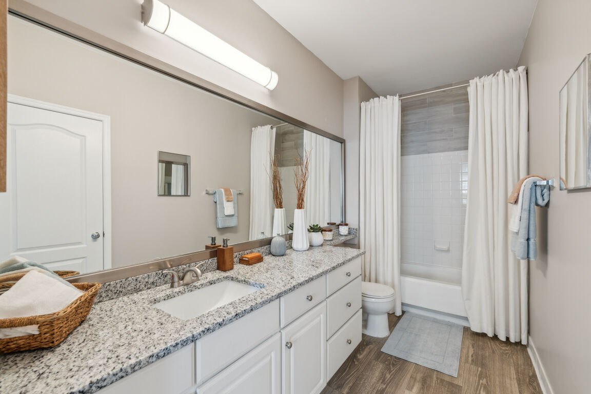 Riverside Station Image 7