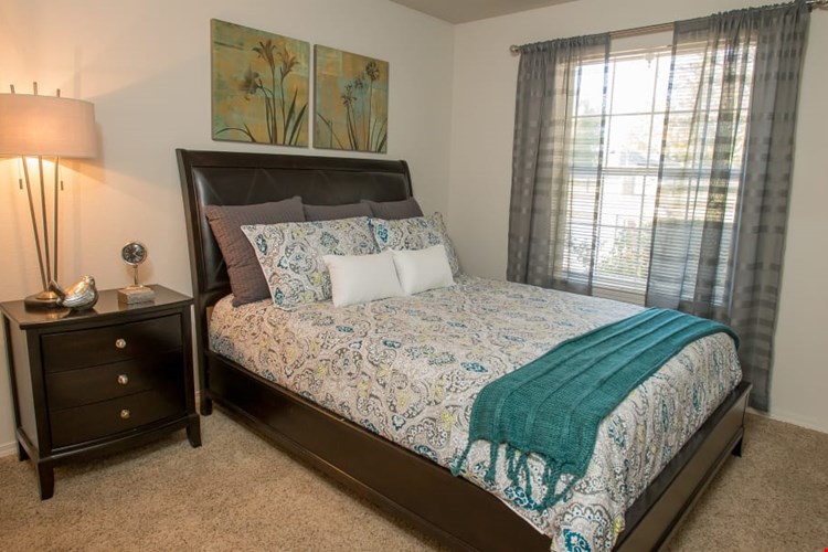 Crown Pointe Image 4