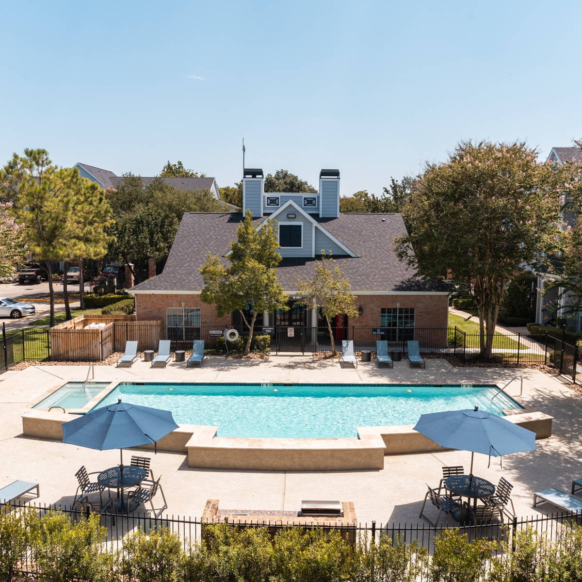 Center at Columbia Court Image 2