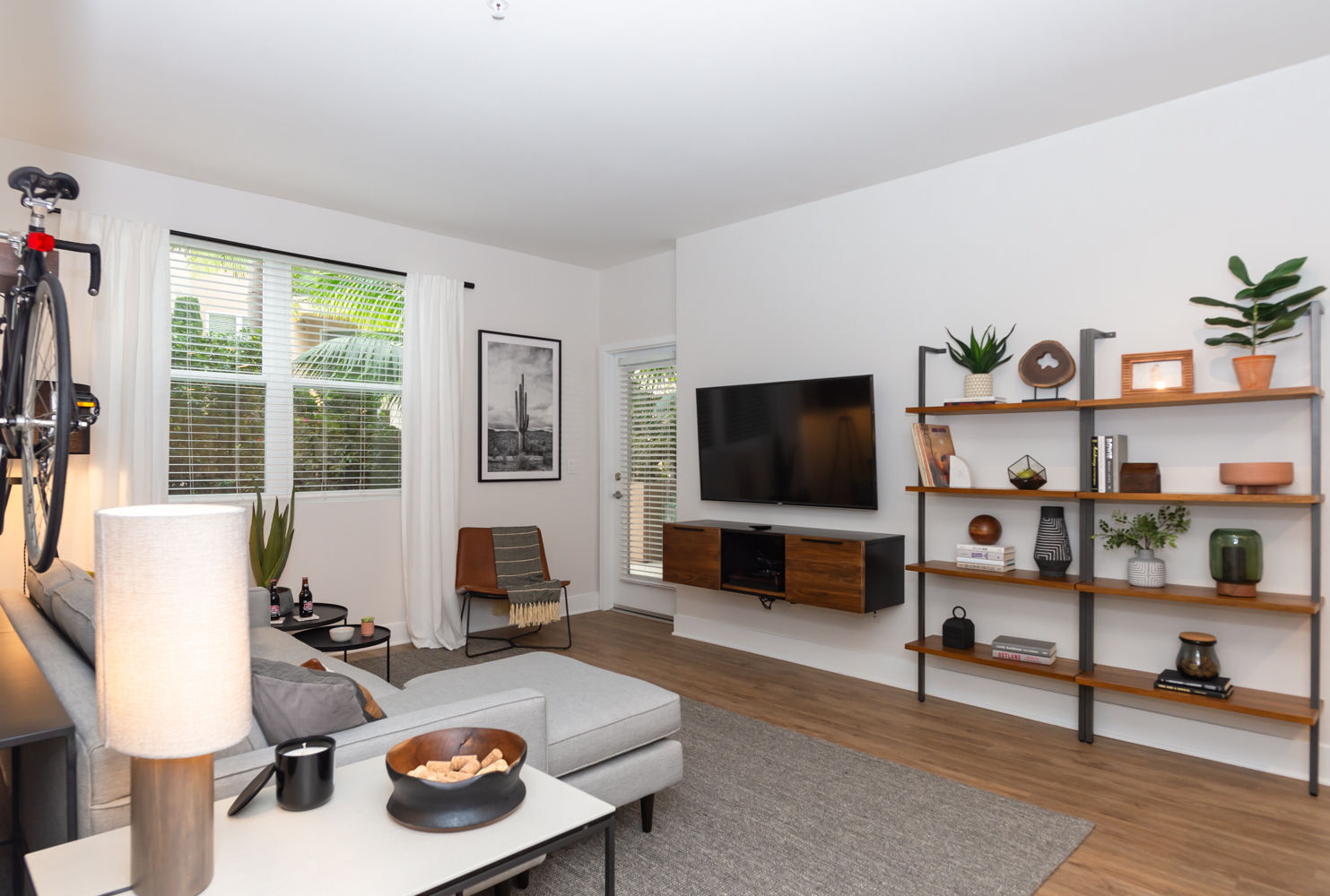 IMT Gallery 421 Image 8