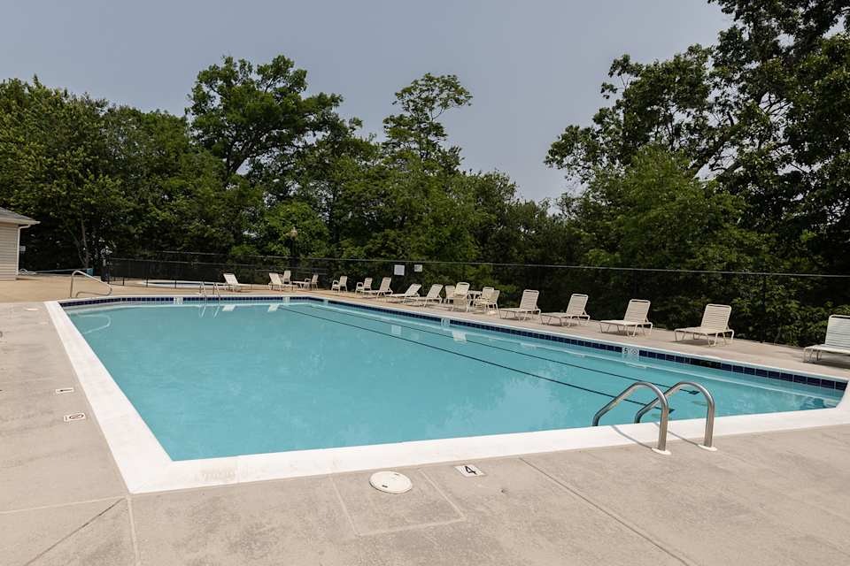 The Summit at Owings Mills Apartments Image 4